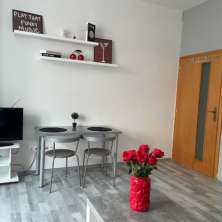 Tiffany Apartment In The City Center Bratislava Luaran gambar