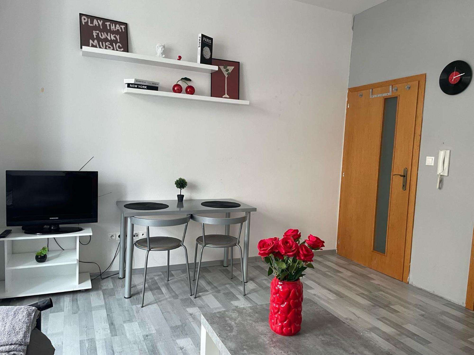 Tiffany Apartment In The City Center Bratislava Luaran gambar